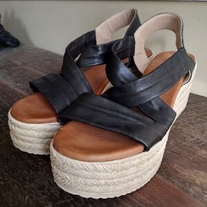 Cordani Black Leather Platform Sandals Size 38 (7.5-8)